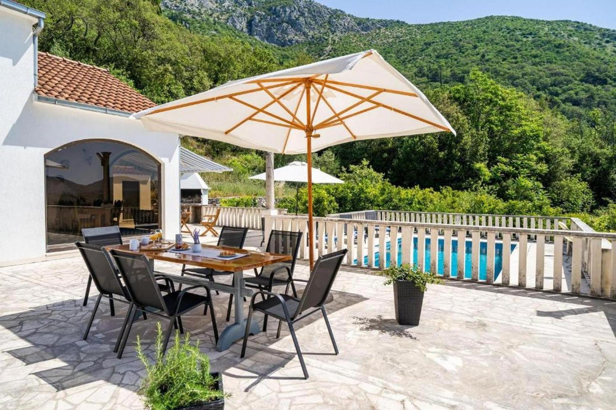 Three Bedroom Villa Surrounded By Nature With Pool Gruda Exterior photo