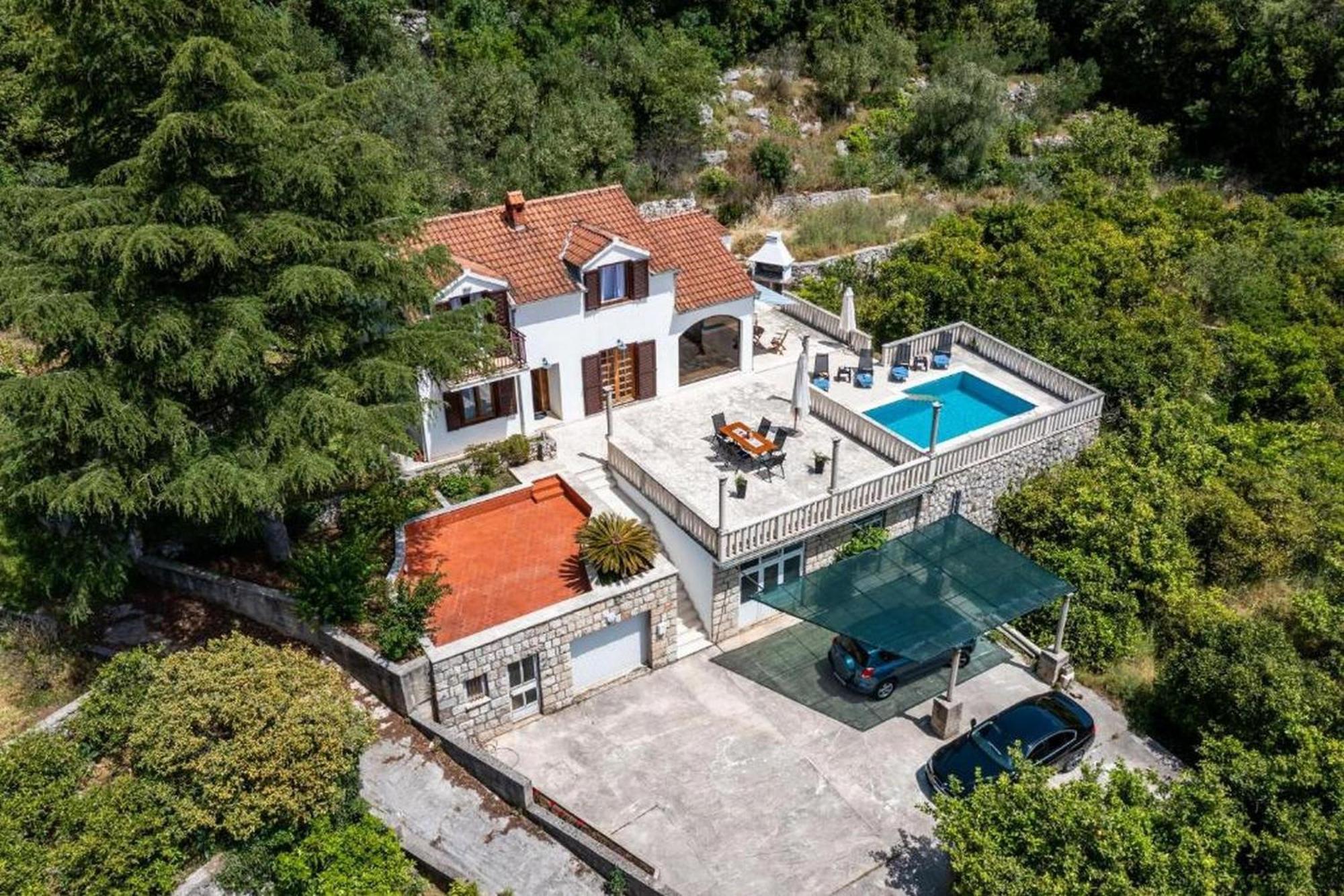Three Bedroom Villa Surrounded By Nature With Pool Gruda Exterior photo